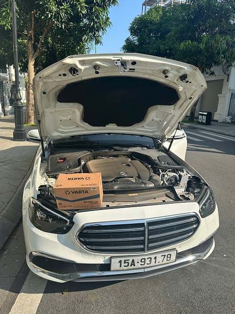 Cứu hộ ắc quy cho Mercedes tại Hải Phòng