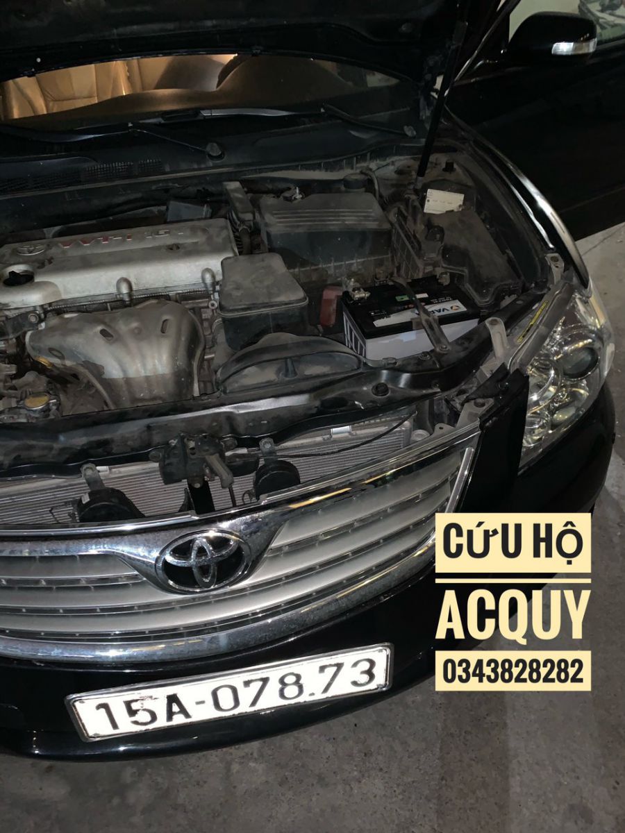 Cứu hộ ắc quy Varta 55D23L -60Ah  cho camry 2.0 tại Hải An Hải Phòng