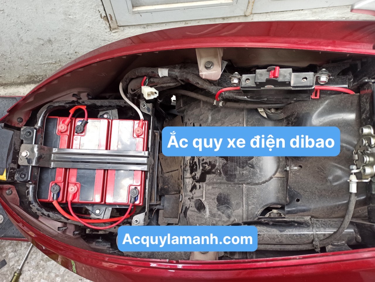 Thay bình ắc quy xe máy điện Dibao tại Hải Phòng