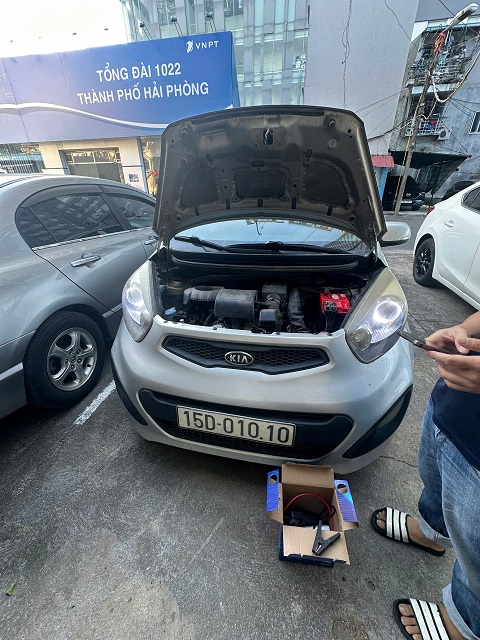 Cứu hộ ắc quy tại Hoàng Quốc Việt